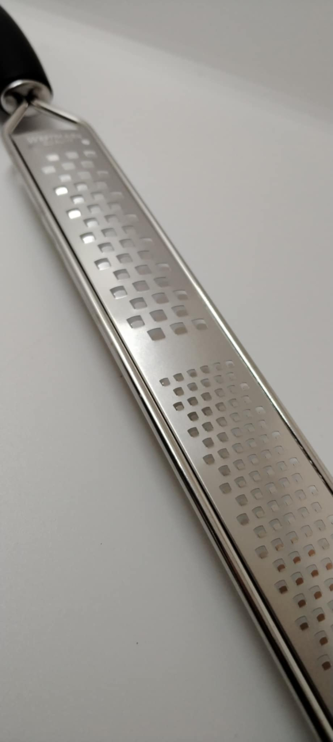 Râpe double face longue de cuisine