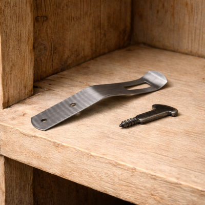 Ressort d'armoire avec mentonnet